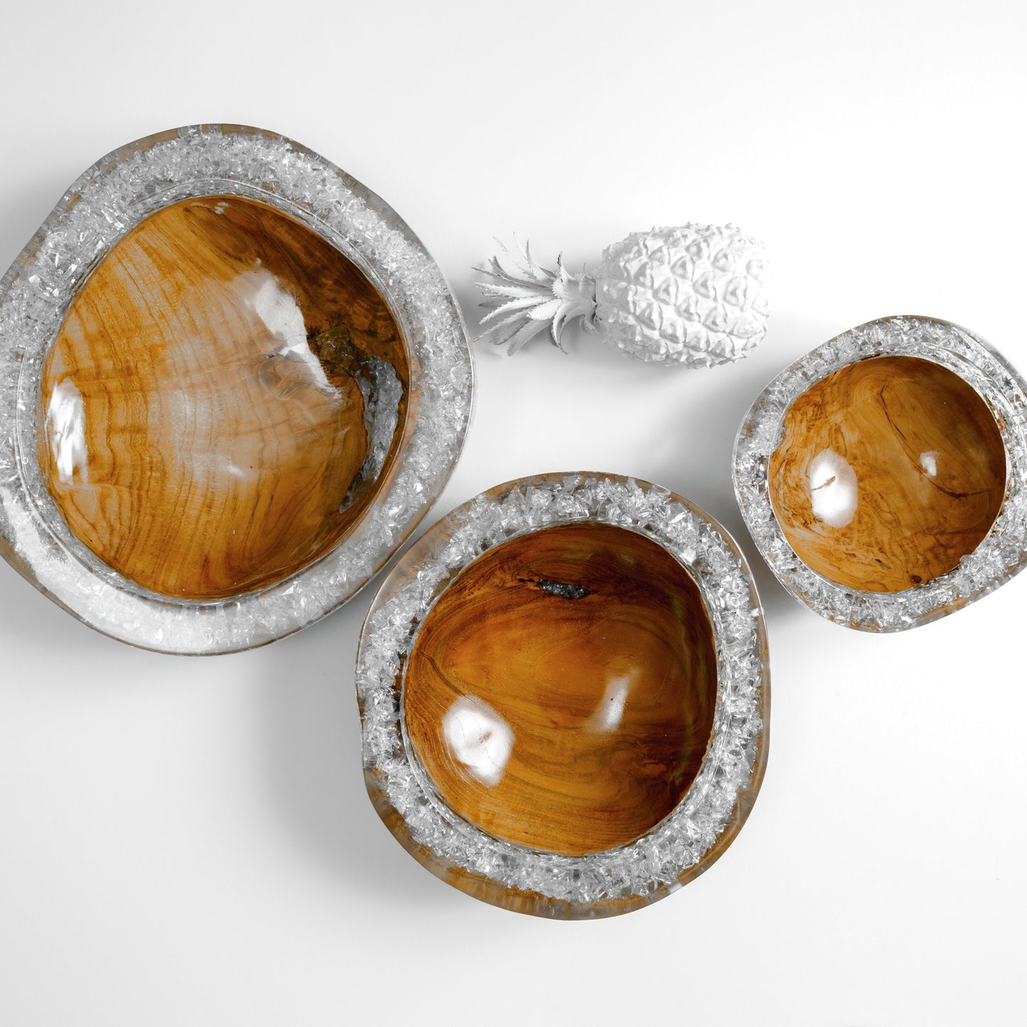 Set of 3 Pieces of Wood x Resin Bowls - White