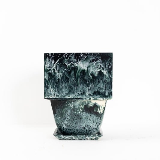 Plant Pot in Green Resin - Large