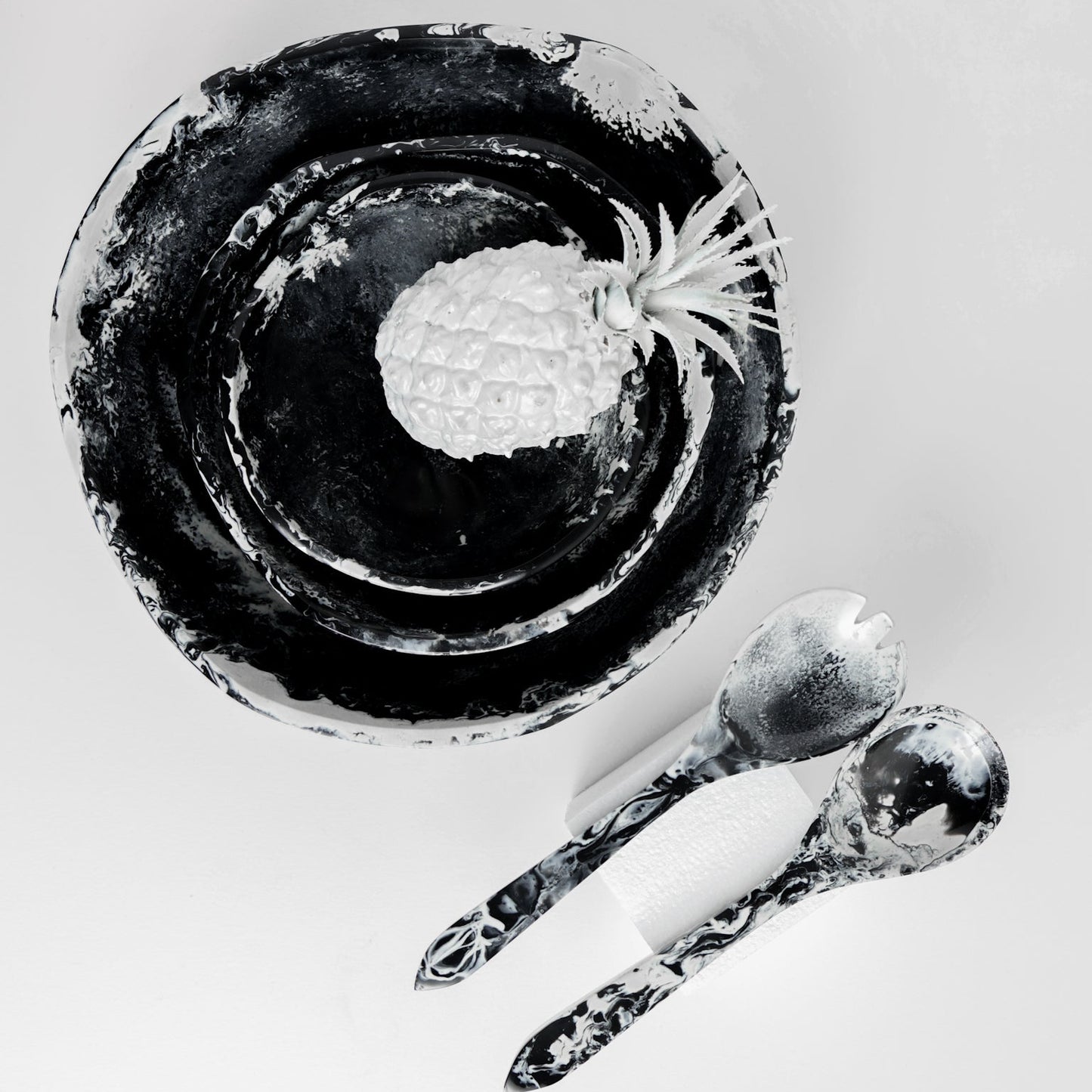 Black & White Resin Bowl - Medium