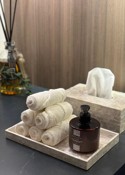 gid://shopify/MediaImage/36977459429619